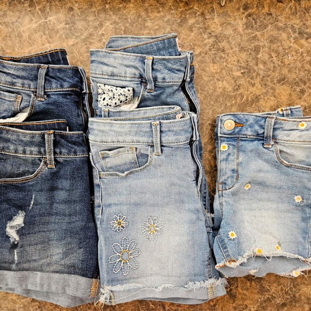 Girls jean shorts (5 pair sold as one lot)